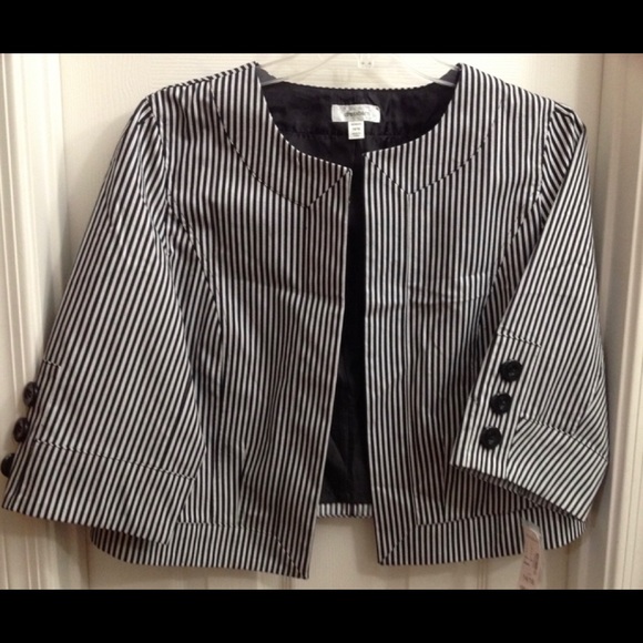 BLACK AND WHITE STRIPED JACKET BLAZER. - Picture 2 of 5